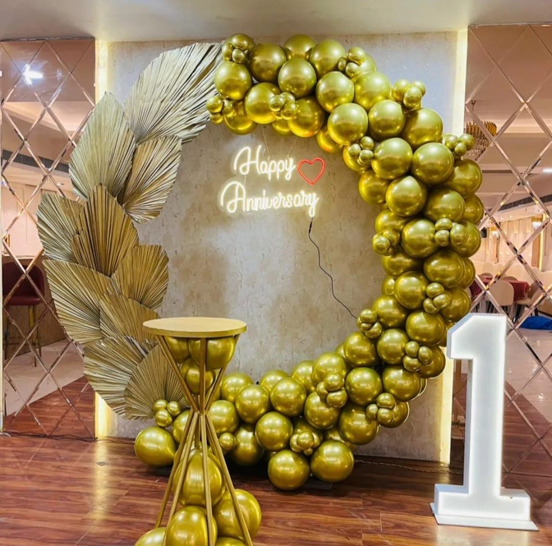 Anniversary balloon decoration with heart backdrop and lighting in Patna